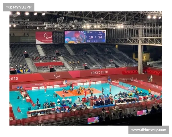 日本球迷赛后自发清理看台场景感动中国网友称赞体现文明素质 日本球迷赛后自发清理看台场景感动中国网友称赞体现文明素质